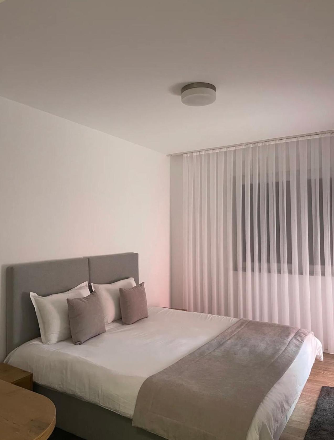 Airstay Pristina Room photo