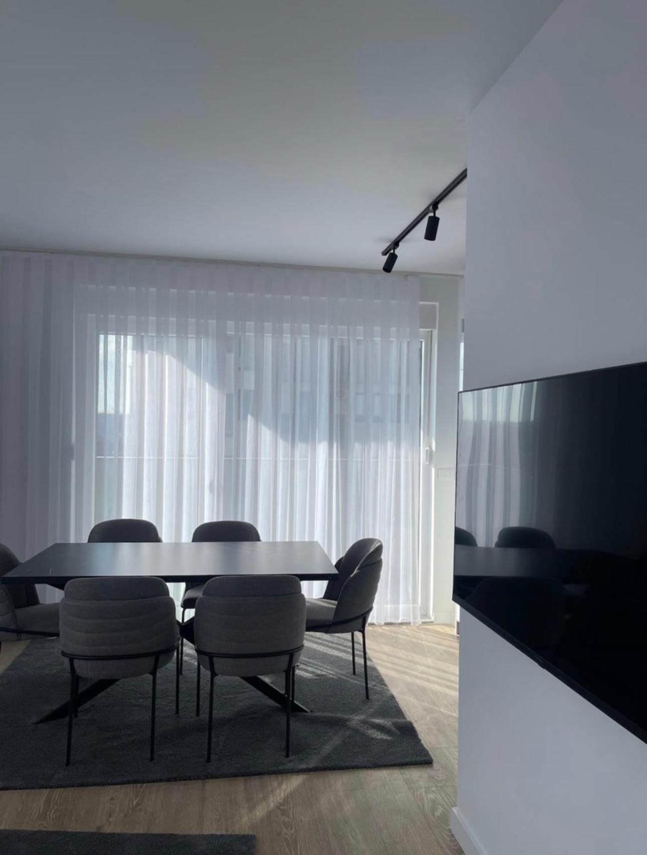 Airstay Pristina Room photo